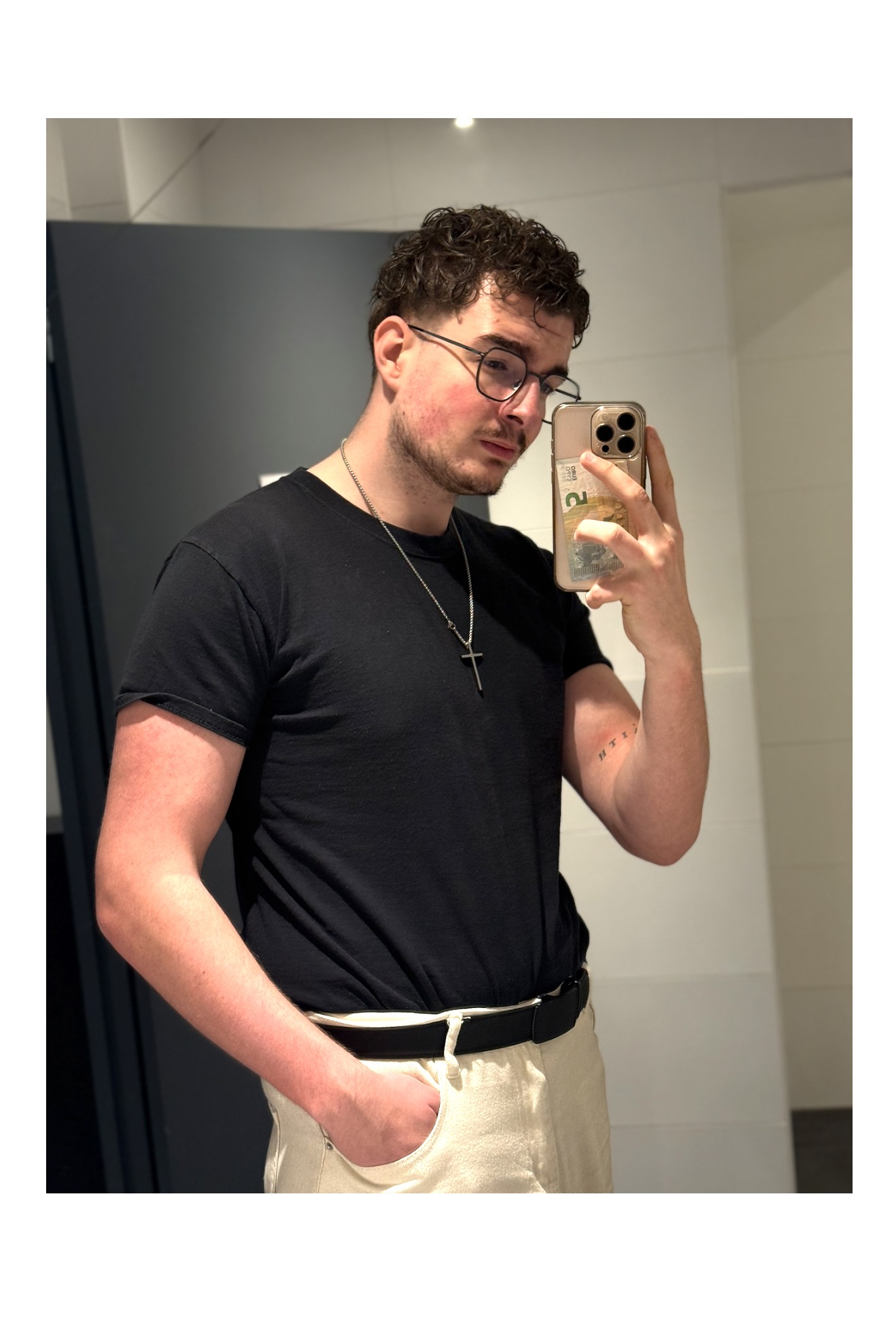 Profil von Shahin